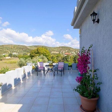 La Vatura Hotel Gialova Exterior photo
