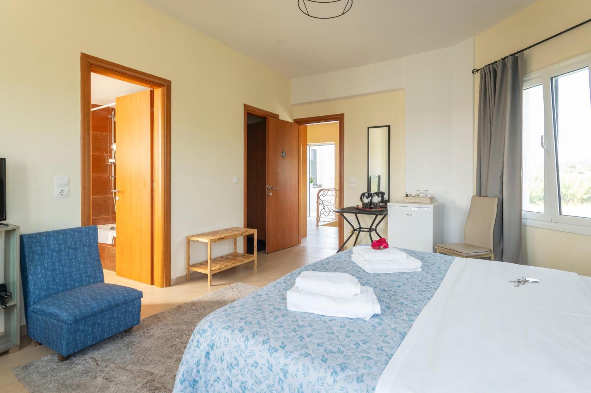 La Vatura Hotel Gialova Exterior photo